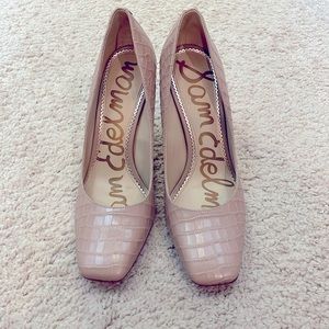 Sam Edelman square toe nude faux snake pumps. Size 9. Worn once.